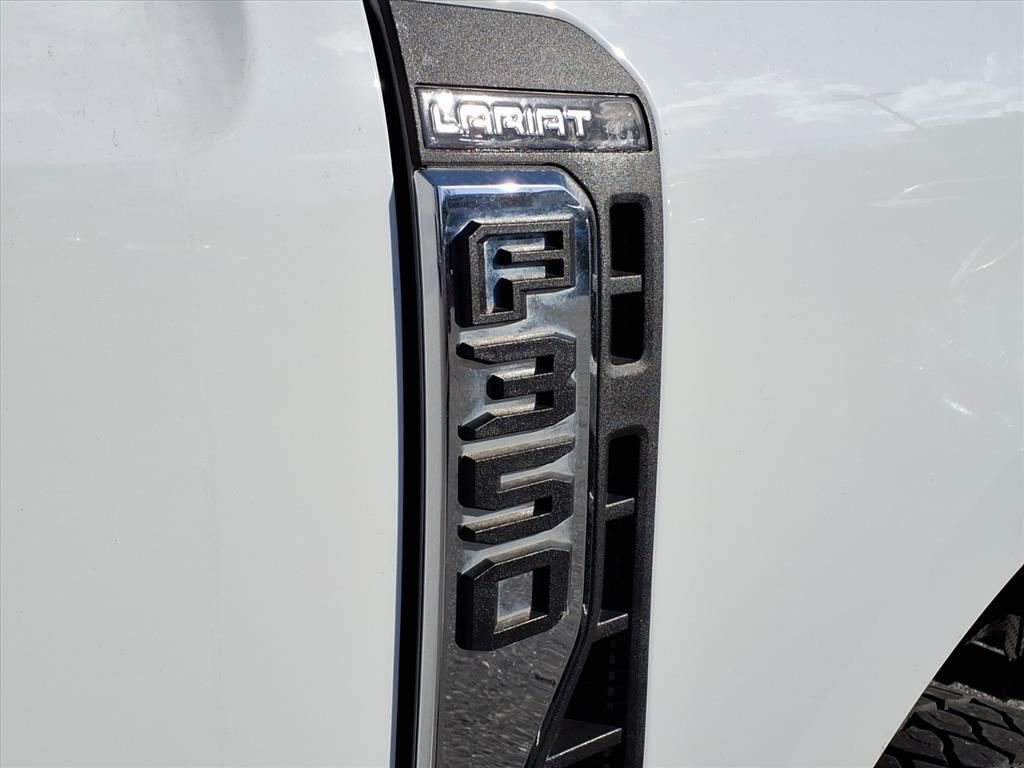 Used 2023 Ford F350 Lariat image 25