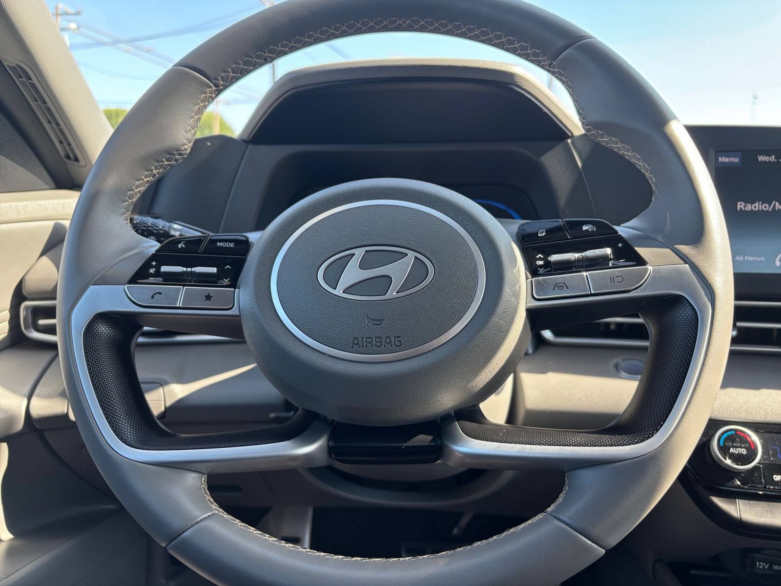 Used 2026 Hyundai Elantra Sport FWD image 29