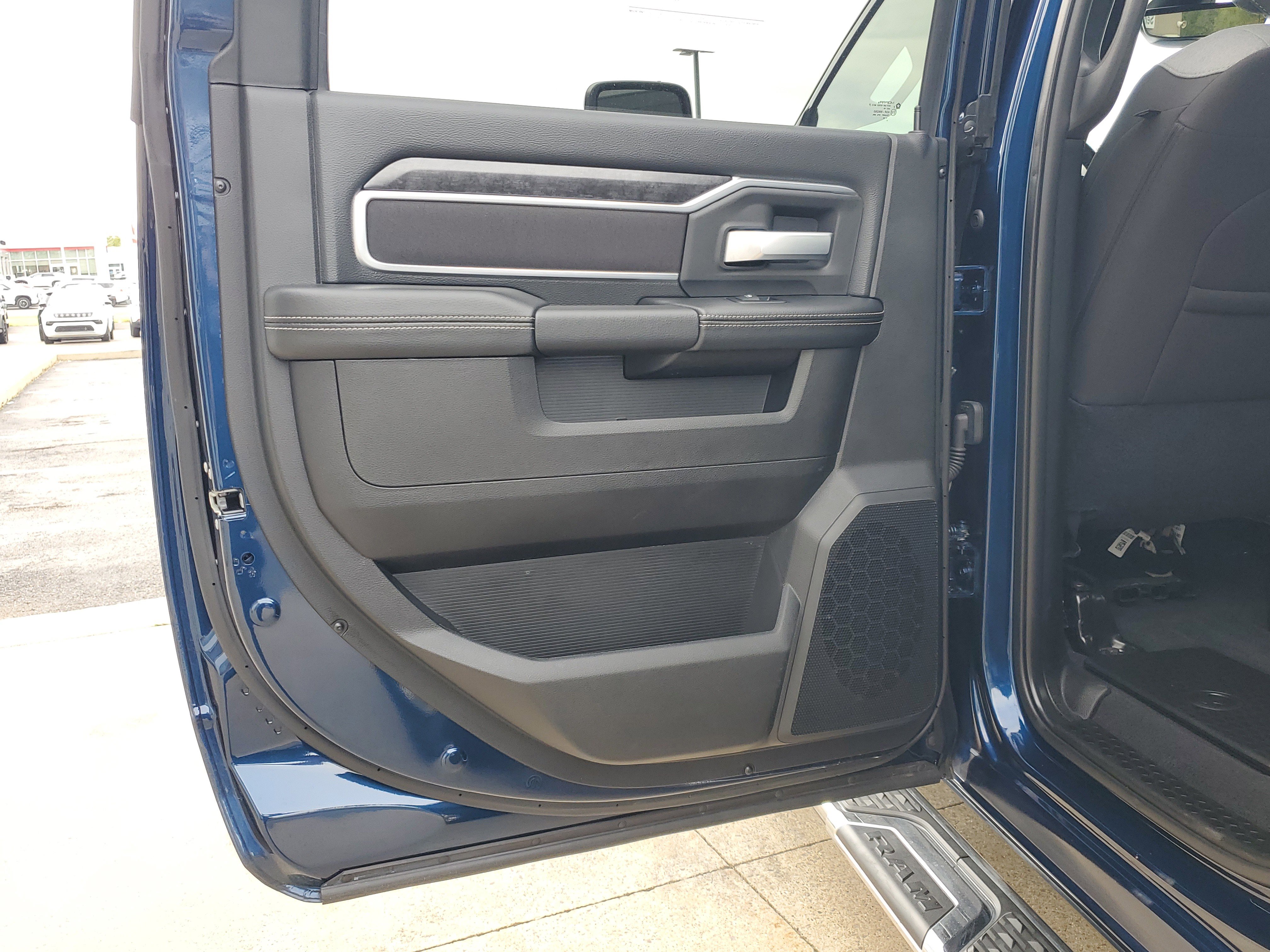 Used 2024 RAM 2500 Big Horn w/ Bed Utility Group image 22