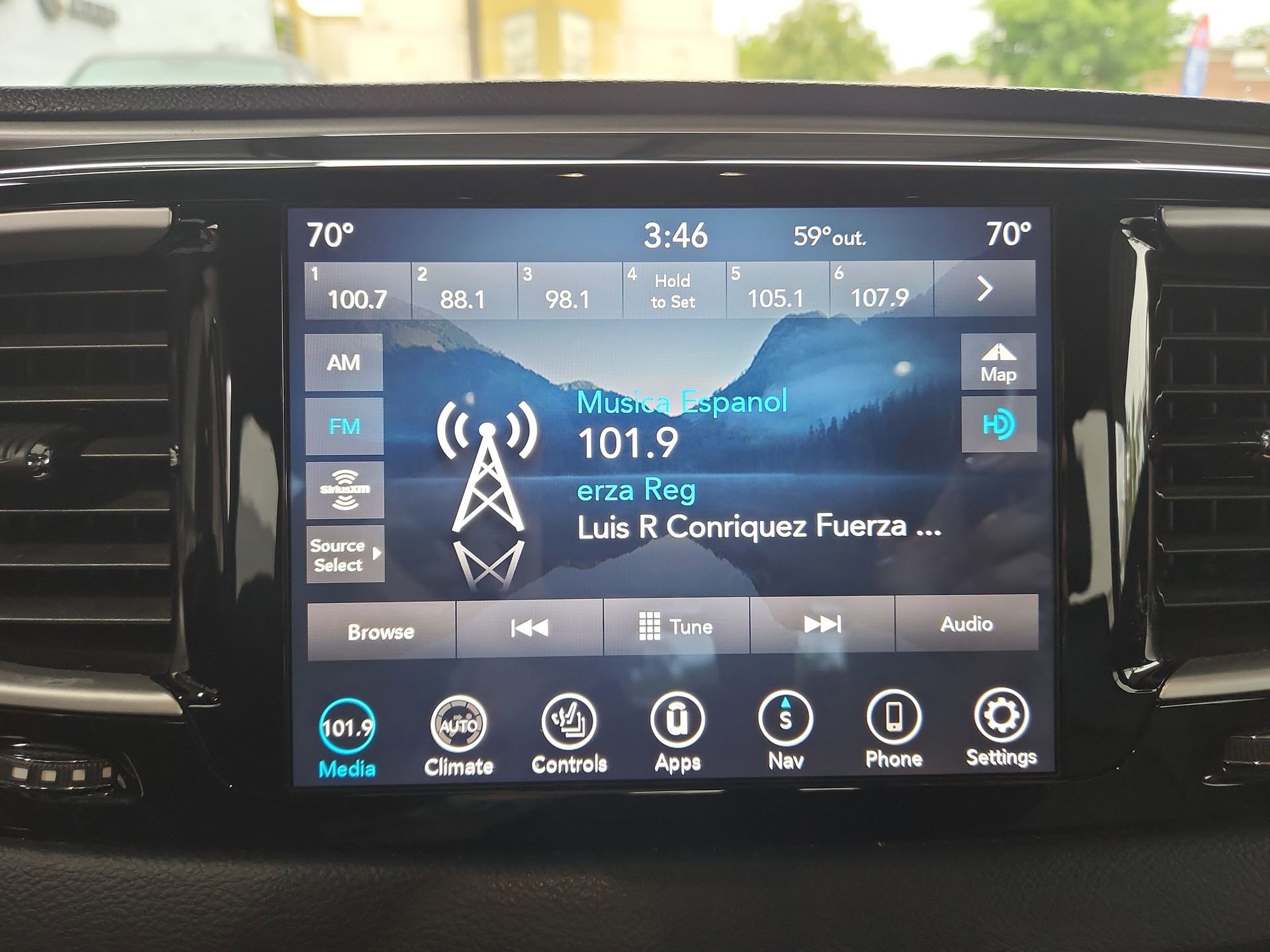 Certified 2020 Chrysler Pacifica Touring-L w/ Advanced Safetytec Group AWD/4WD image 12