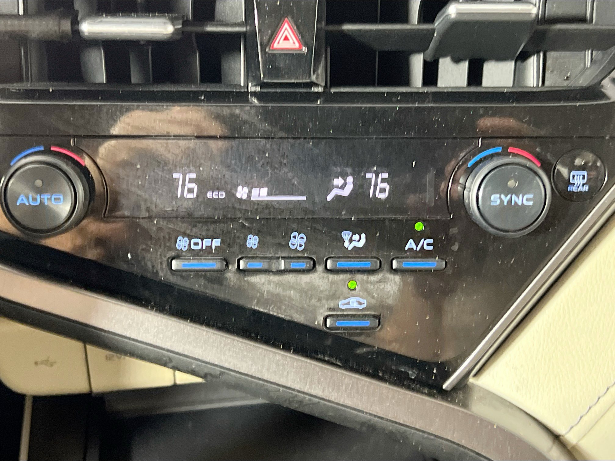 Used 2024 Toyota Camry LE FWD image 25