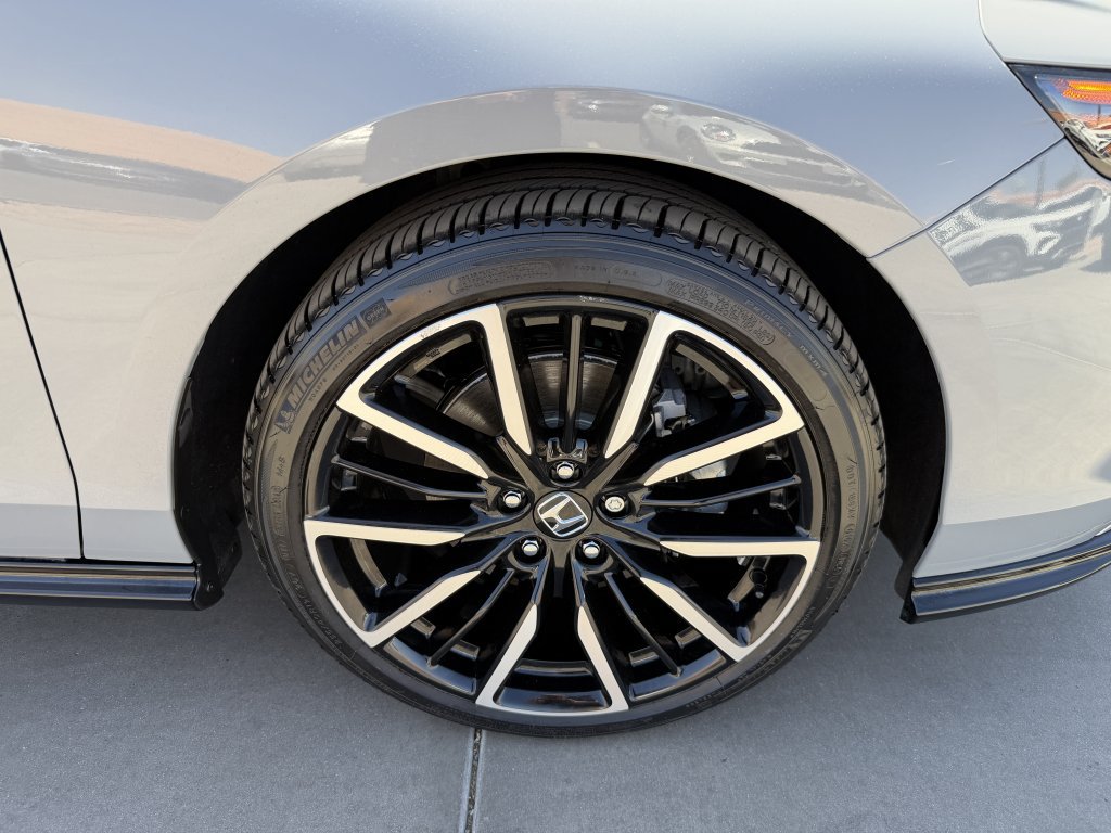 Used 2024 Honda Accord Touring image 15