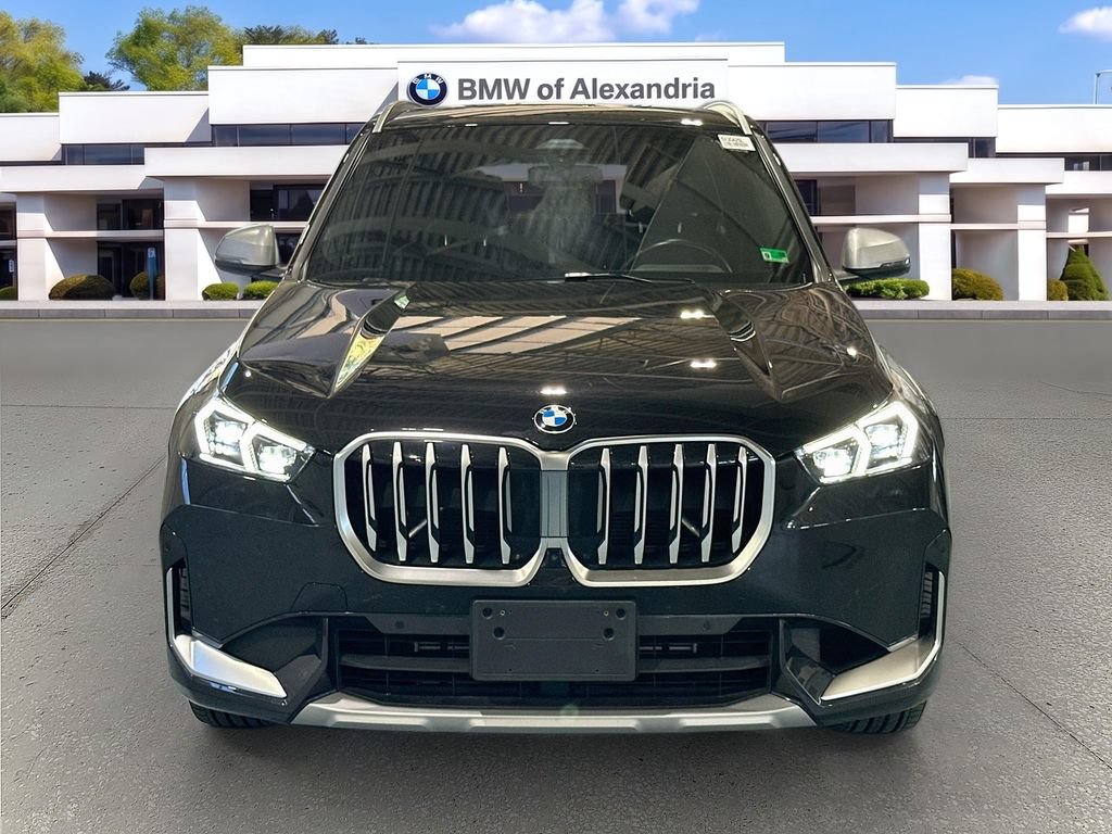 Used 2023 BMW X1 xDrive28i w/ Premium Package AWD/4WD image 2