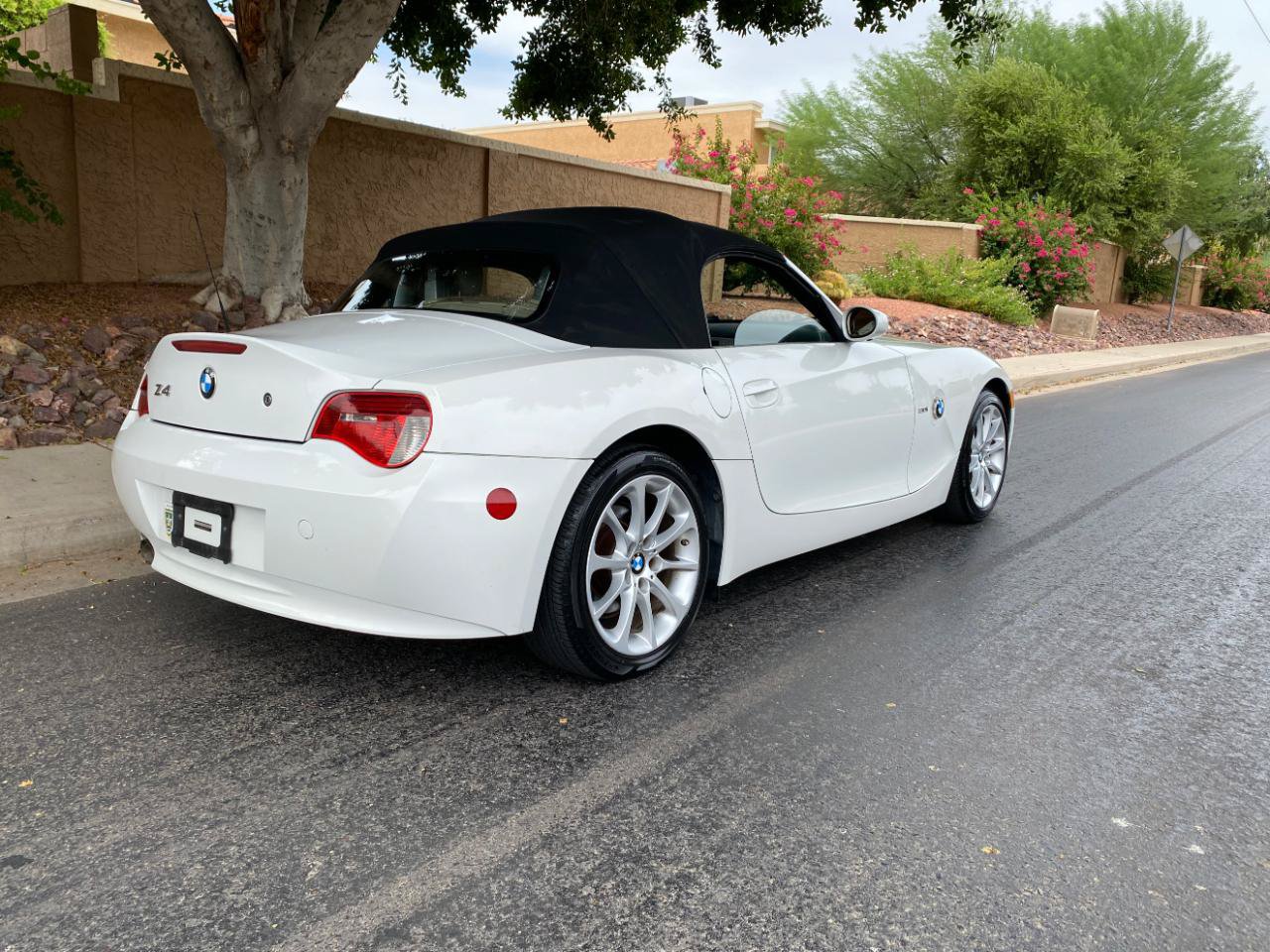 Used 2008 BMW Z4 3.0i RWD image 3