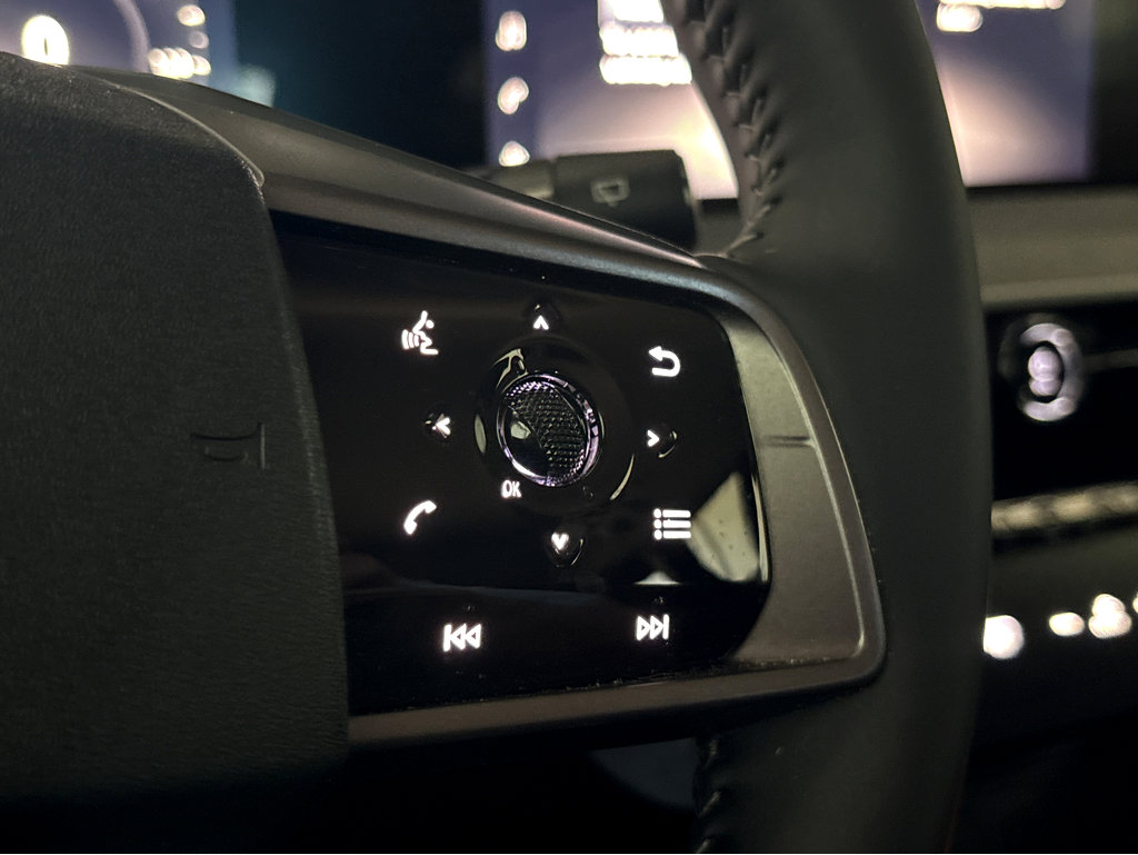 Used 2025 Nissan Murano SV image 15