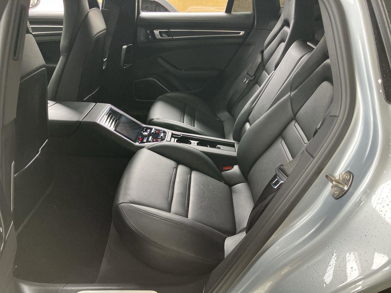 Used 2023 Porsche Panamera Platinum Edition w/ Sportdesign Package image 28