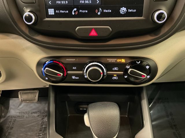 Used 2025 Kia Soul LX w/ LX Technology Package FWD image 20