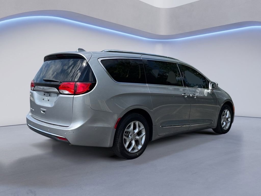 Used 2019 Chrysler Pacifica Touring-L w/ Advanced Safetytec Group FWD image 5