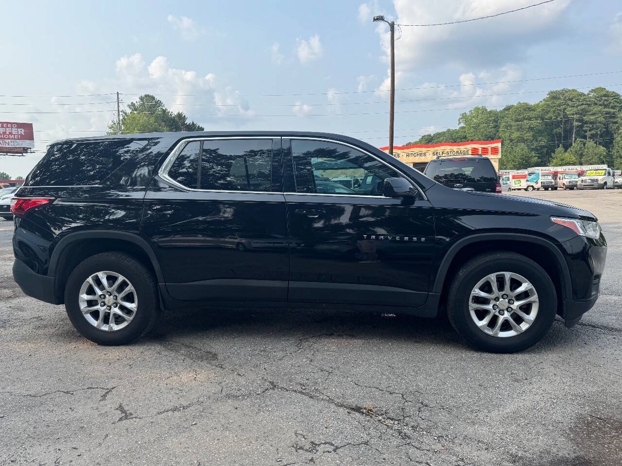 Used 2019 Chevrolet Traverse LS FWD image 5