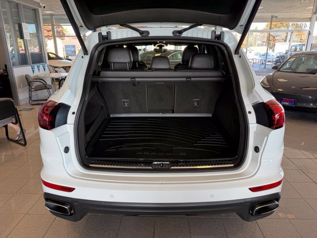 Used 2016 Porsche Cayenne AWD/4WD image 22