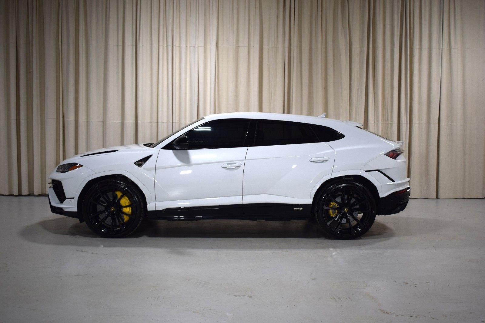 Used 2024 Lamborghini Urus S image 5
