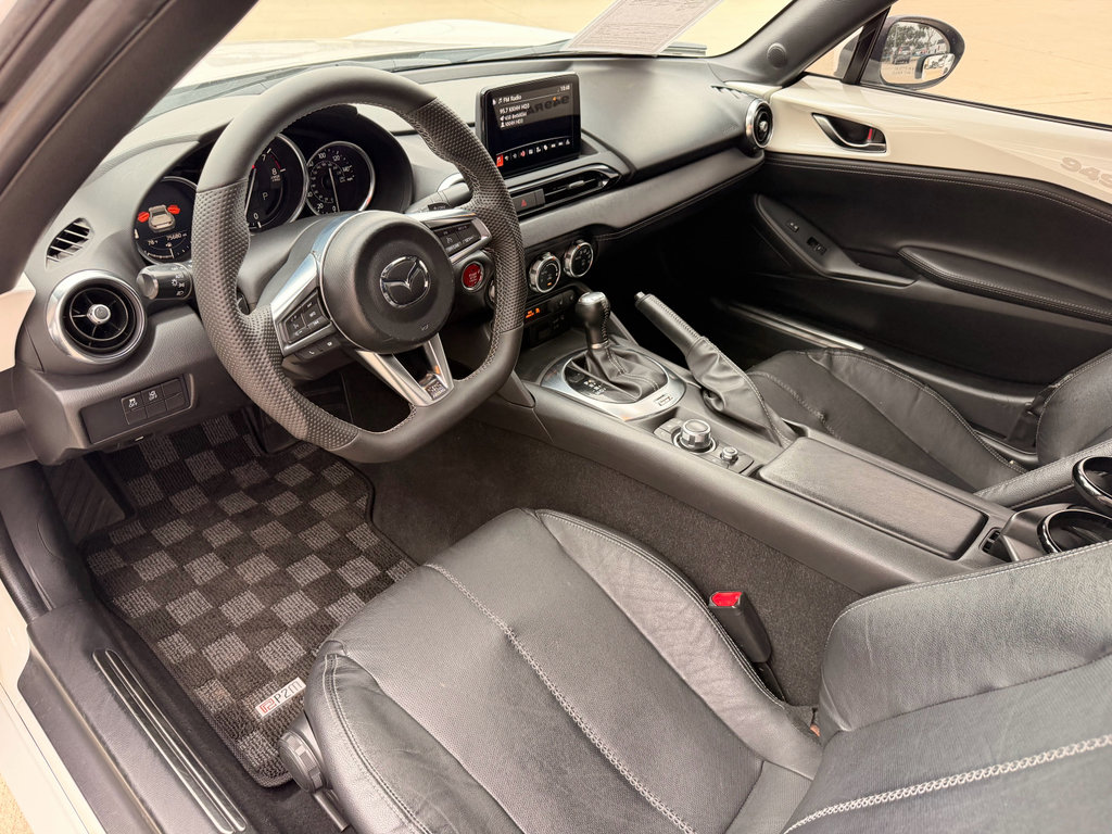 Used 2020 MAZDA MX-5 Miata RF Grand Touring RWD image 11