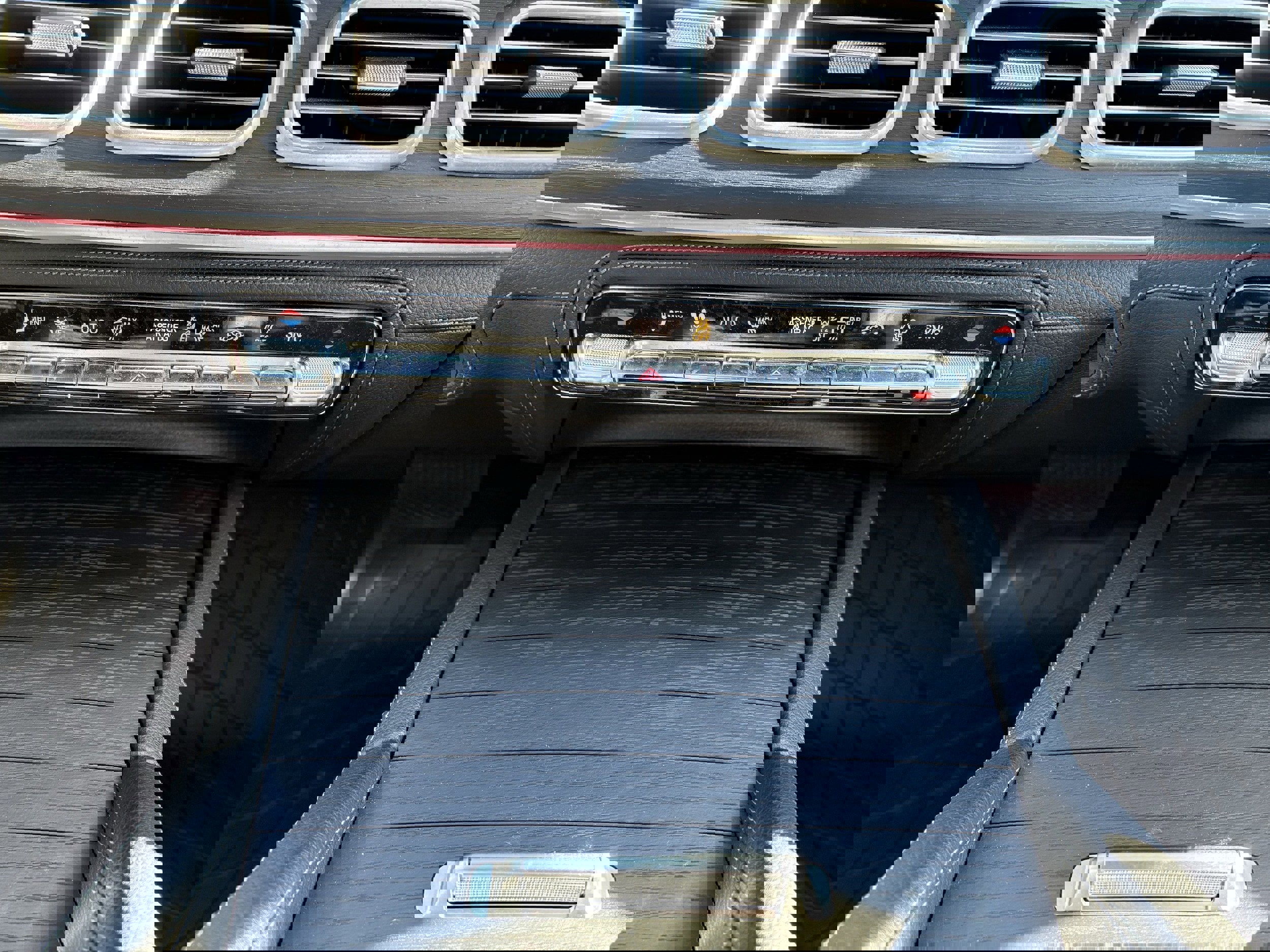 Used 2024 Mercedes-Benz GLE 350 4MATIC image 22