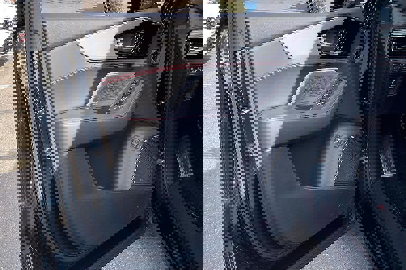 Used 2025 Acura MDX A-Spec image 25