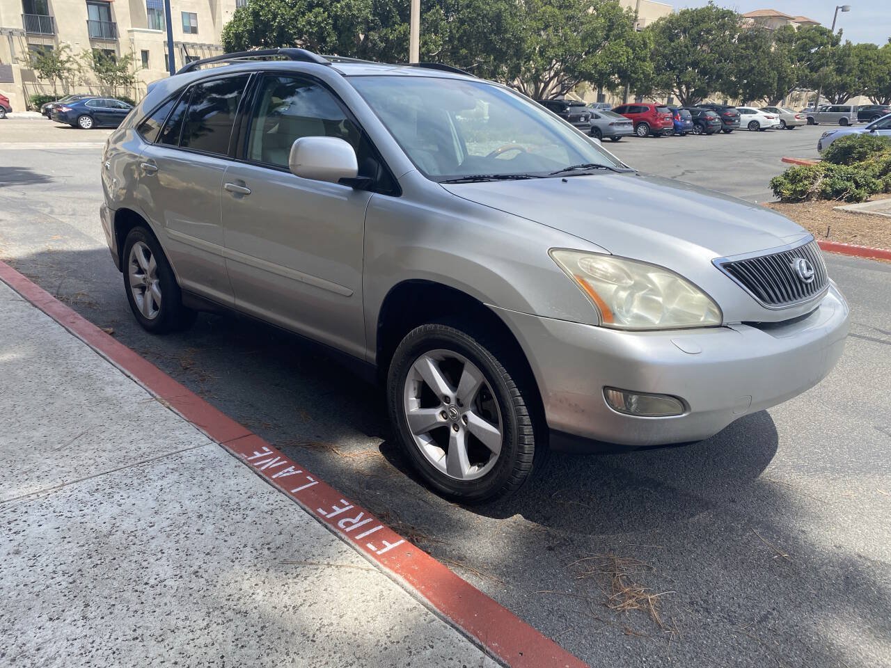 Used 2006 Lexus RX 330 FWD image 2