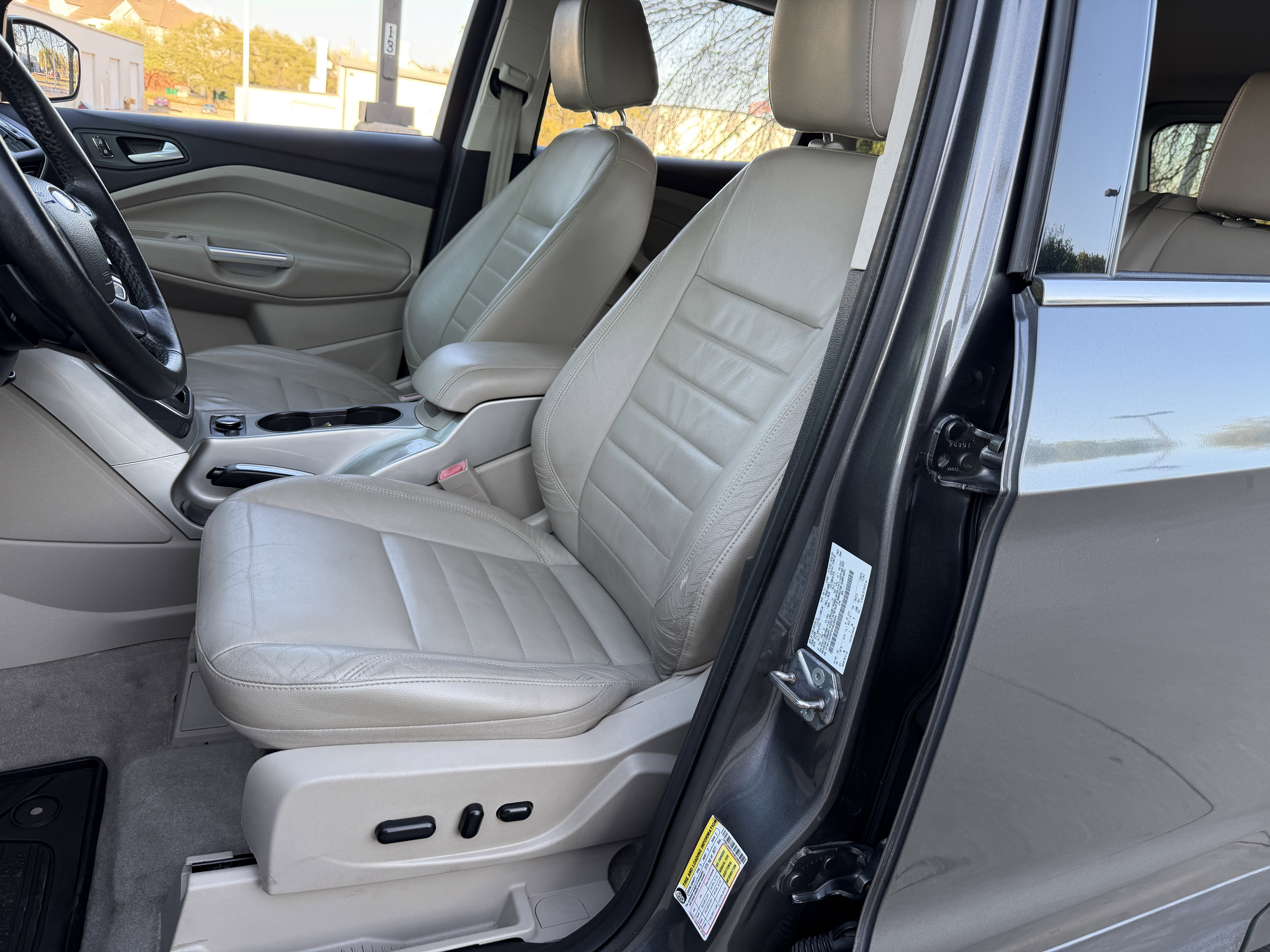 Used 2013 Ford Escape SEL image 21
