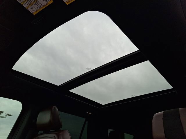 Used 2022 Ford Expedition Max Limited AWD/4WD image 17