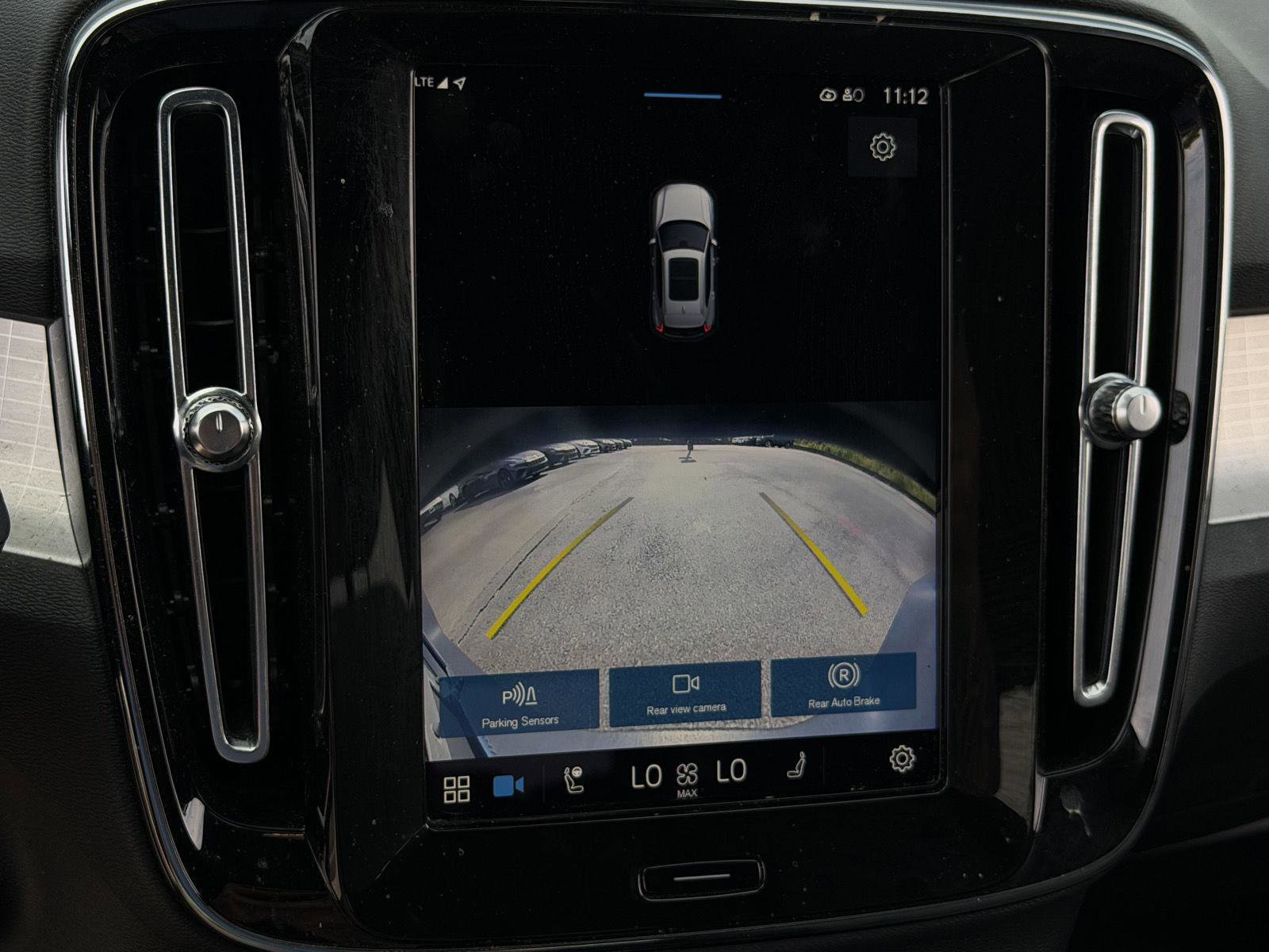 Used 2024 Volvo XC40 B5 Core image 14