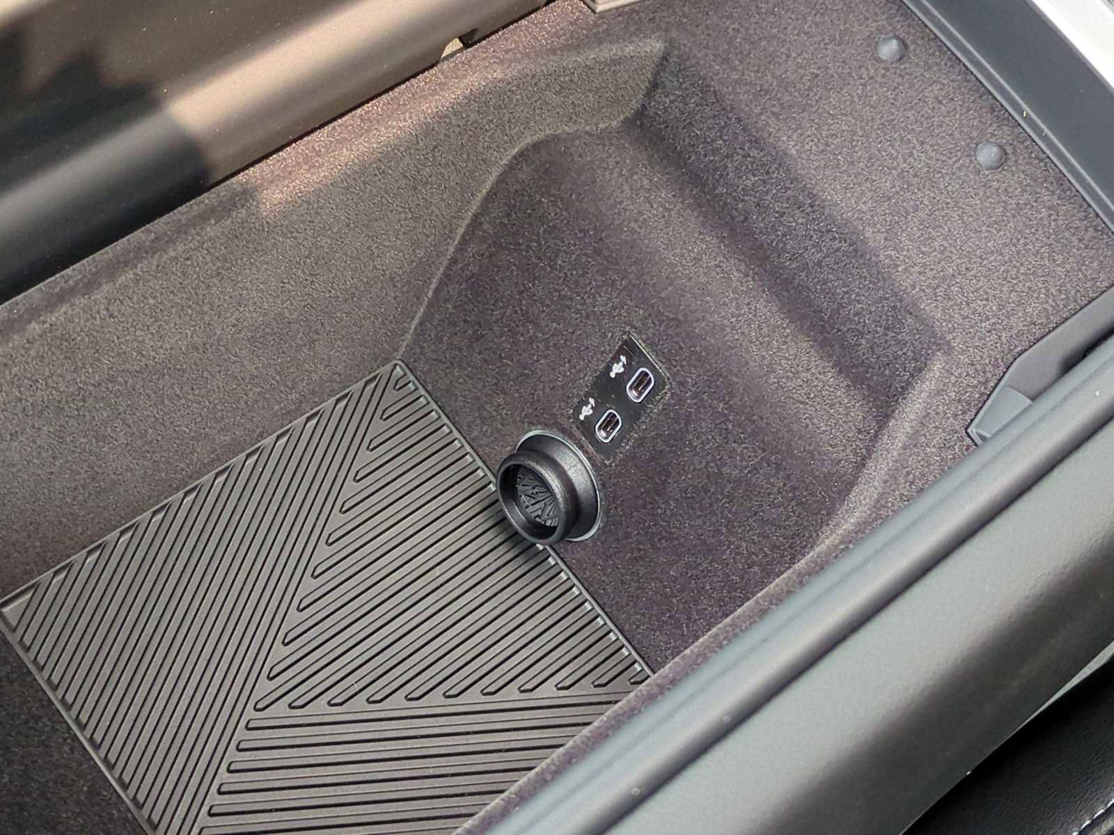 New 2025 BMW 740i xDrive AWD/4WD image 34