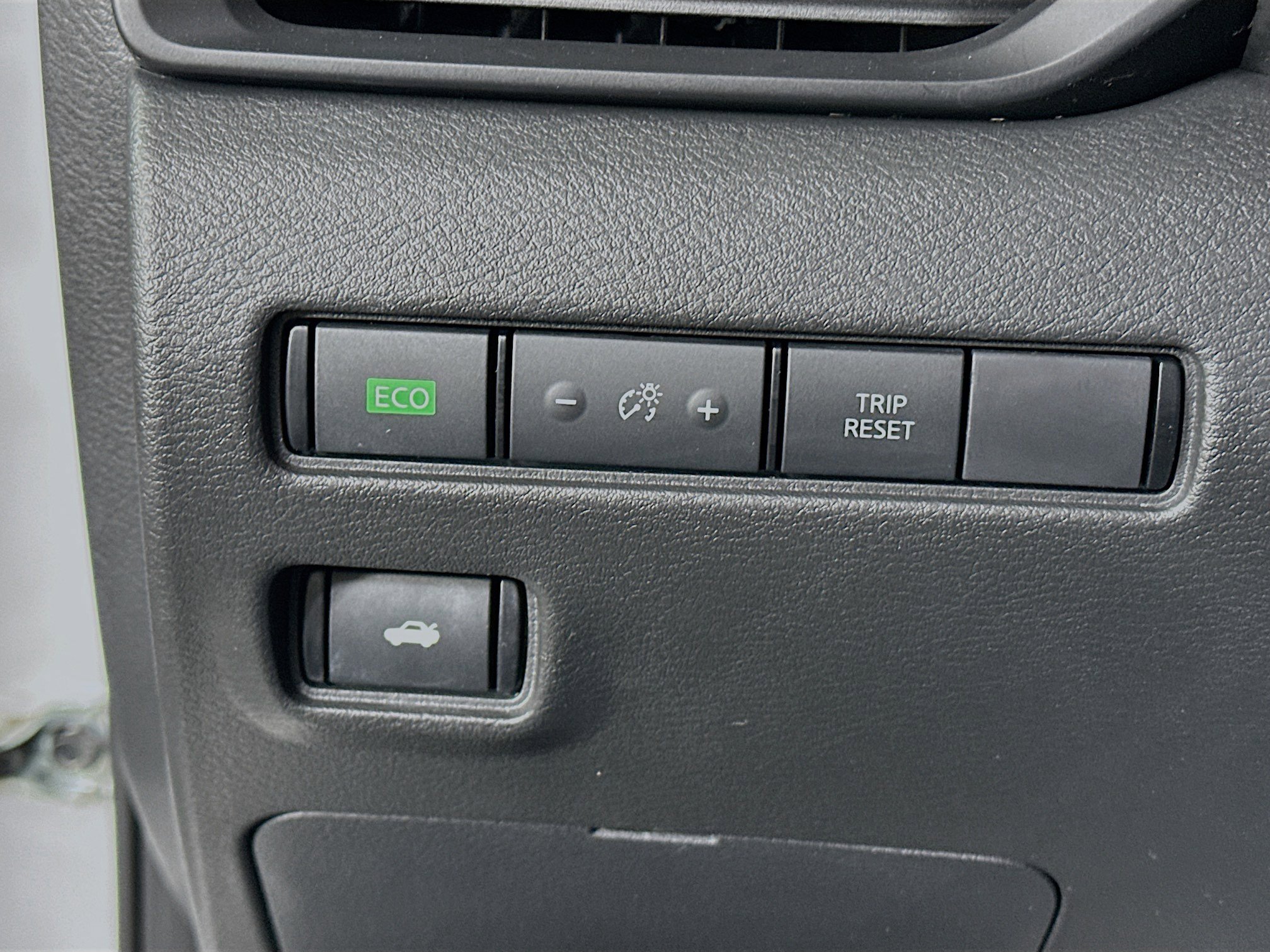 Used 2024 Nissan Sentra S image 17