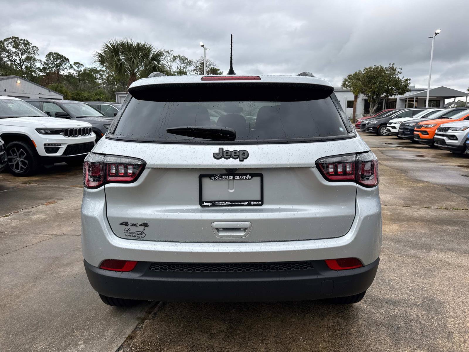 New 2026 Jeep Compass Latitude AWD/4WD image 4