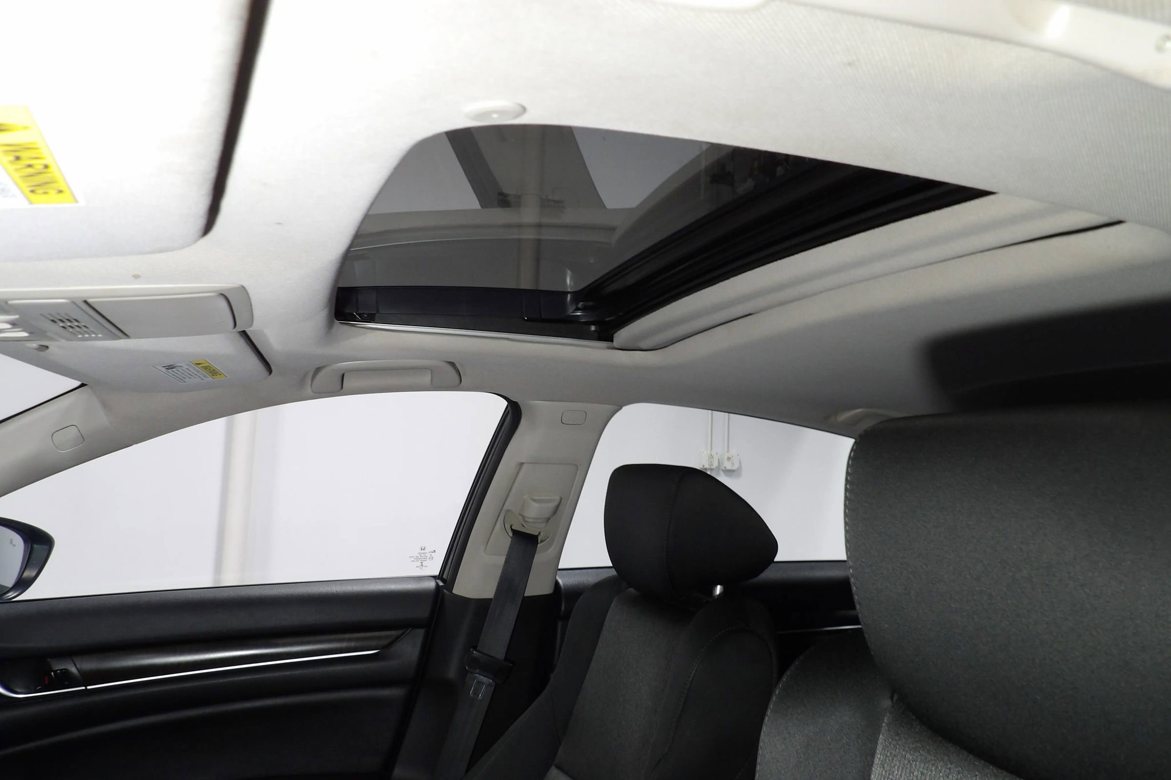 Used 2020 Honda Accord EX image 11