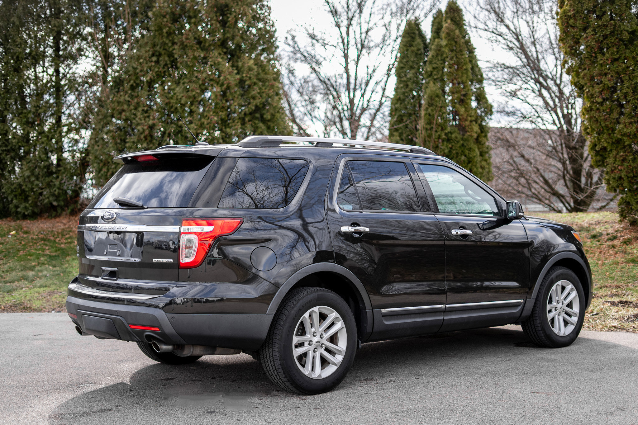Used 2014 Ford Explorer XLT w/ Equipment Group 202A image 5