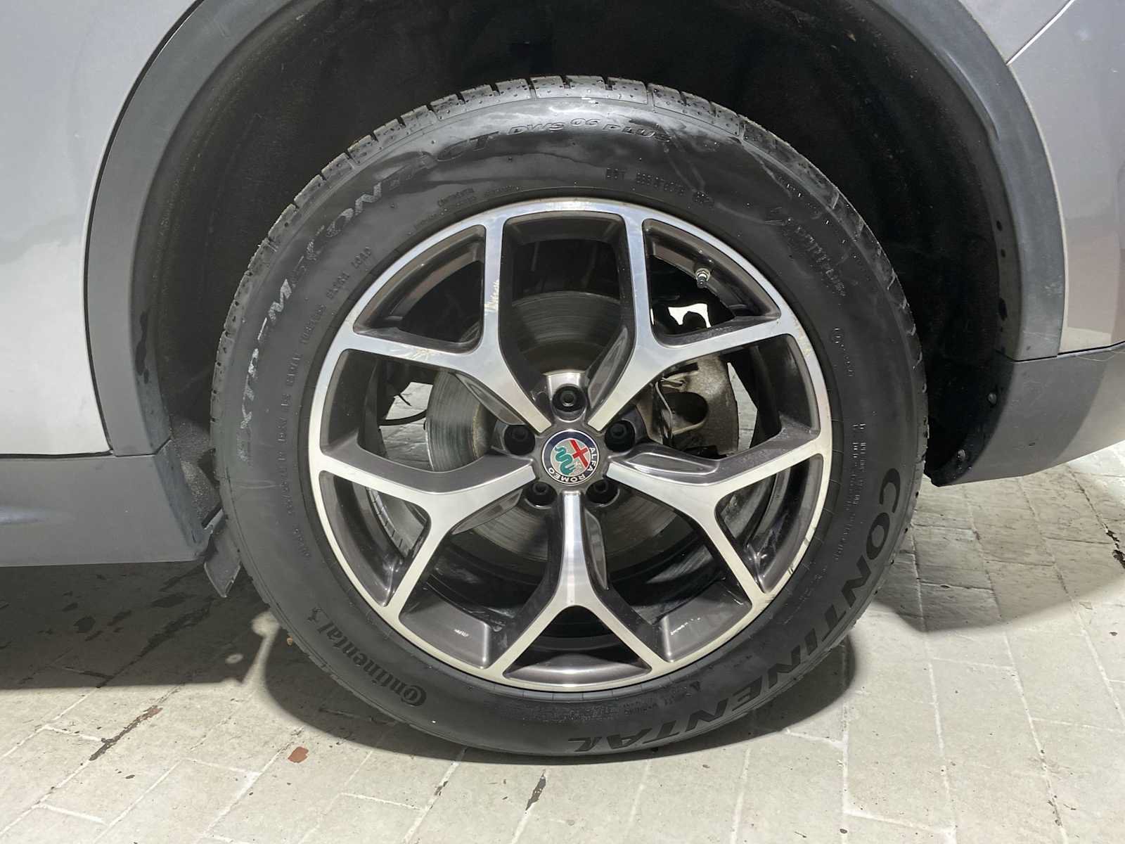 Used 2019 Alfa Romeo Stelvio Ti AWD/4WD image 8