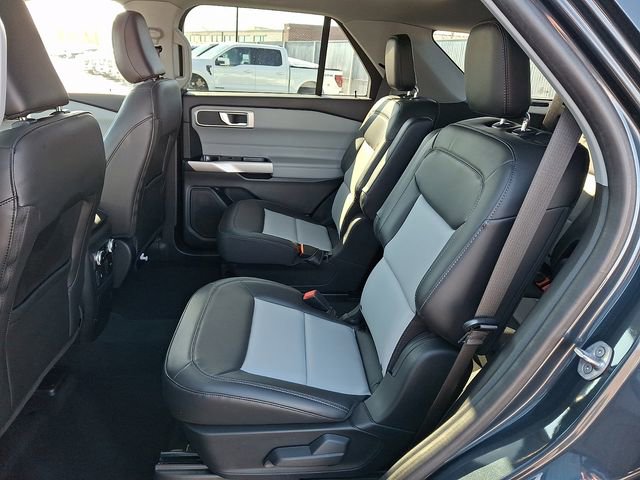 Certified 2022 Ford Explorer XLT w/ Equipment Group 202A image 10