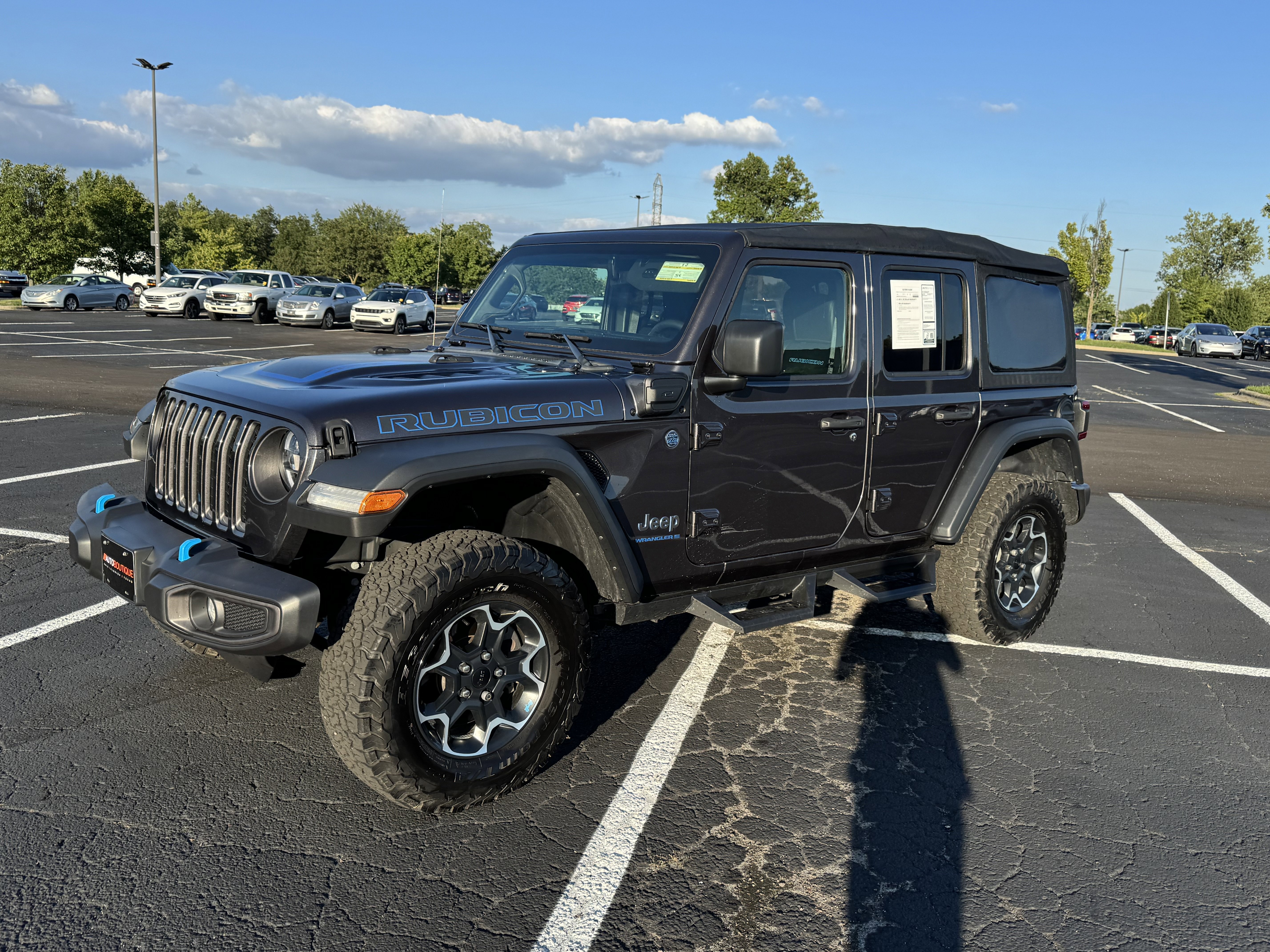 Used 2023 Jeep Wrangler Unlimited Rubicon 4xe image 5