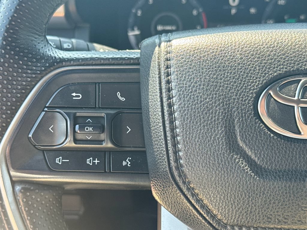 Used 2025 Toyota 4Runner TRD Sport AWD/4WD image 18