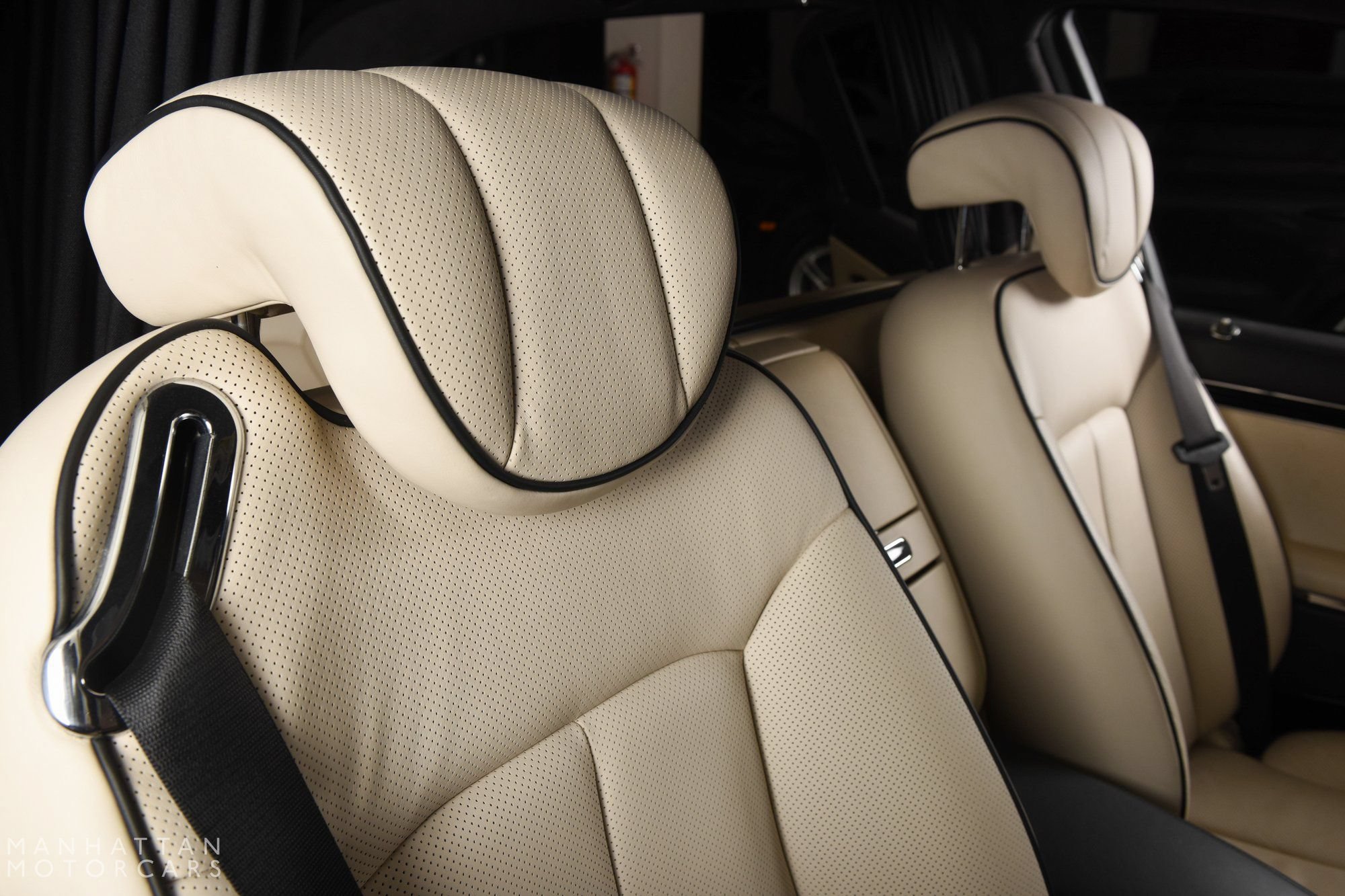 Used 2009 Maybach 62 S RWD image 25