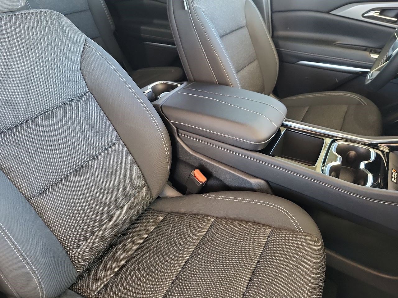 New 2026 Chevrolet Traverse LT w/ Enhanced Driving Package image 27