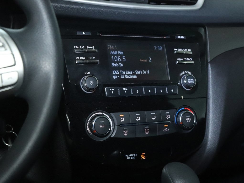 Used 2016 Nissan Rogue S FWD image 26