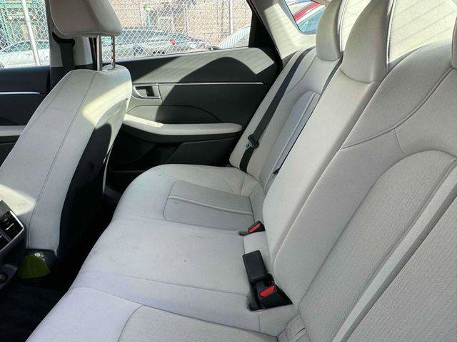 Used 2023 Hyundai Sonata SEL w/ Cargo Package image 10