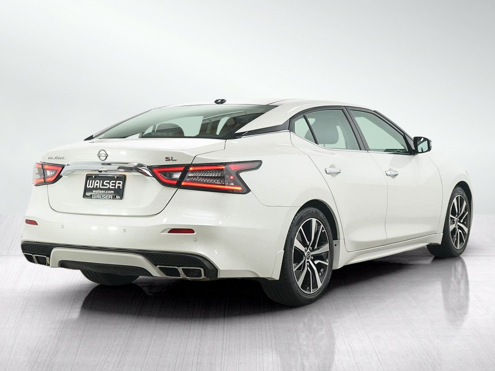 Used 2023 Nissan Maxima SL FWD image 5