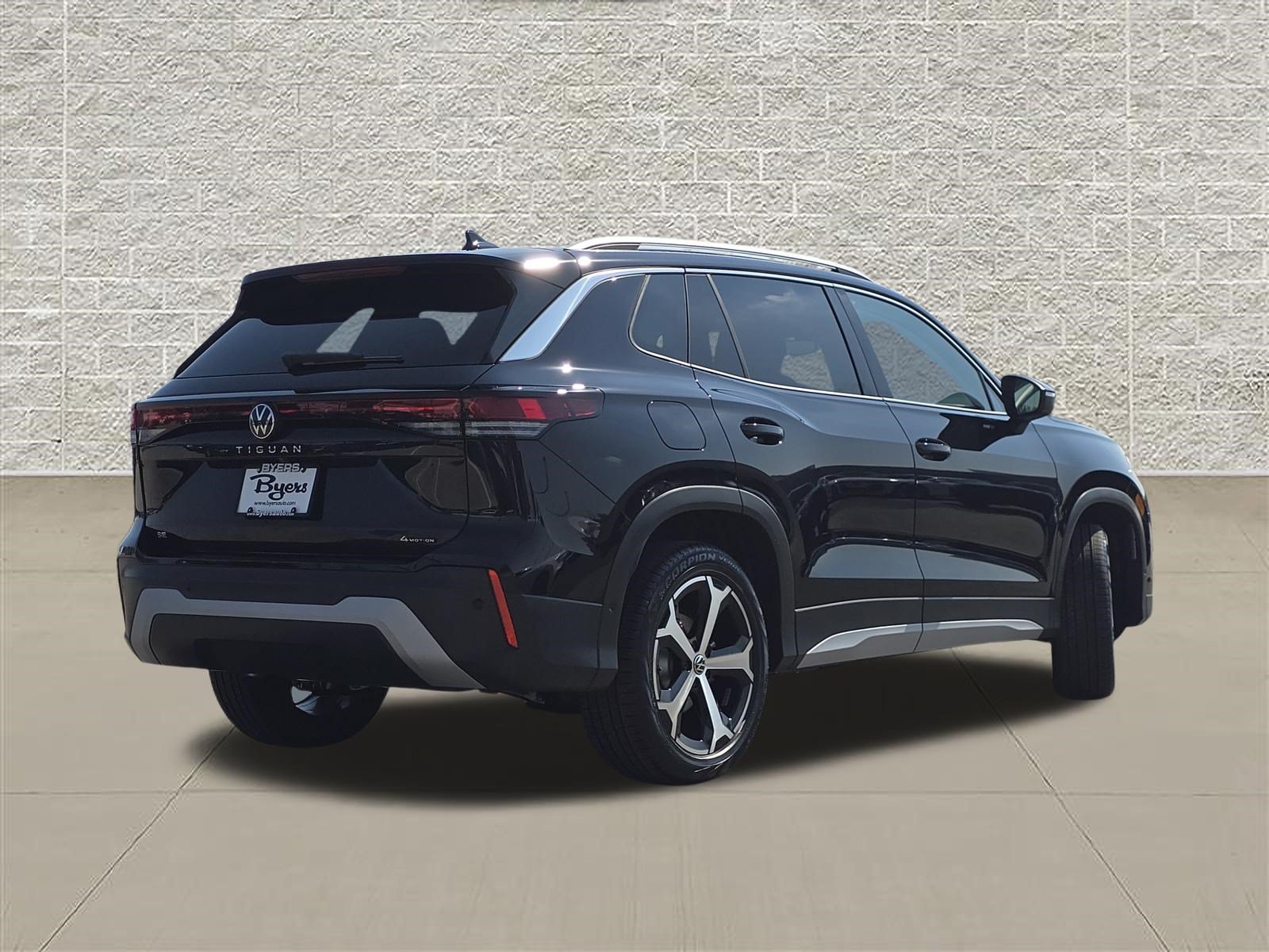 New 2026 Volkswagen Tiguan SE AWD/4WD image 7