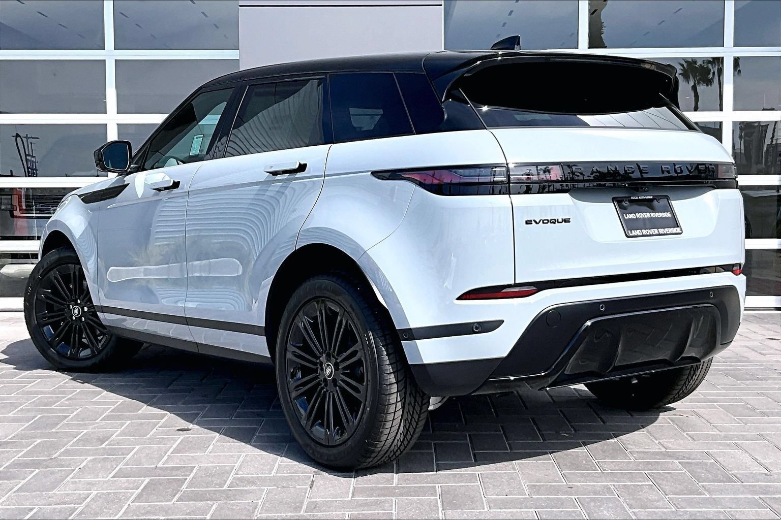 New 2026 Land Rover Range Rover Evoque S AWD/4WD image 3