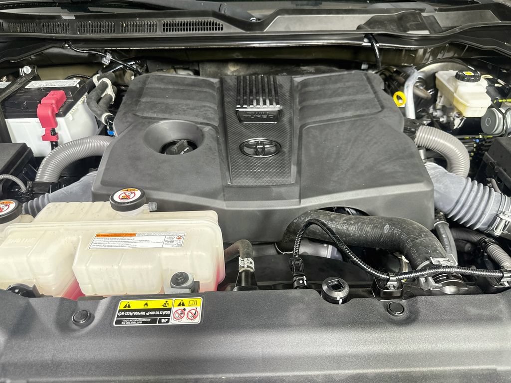 Used 2023 Toyota Tundra Limited AWD/4WD image 10