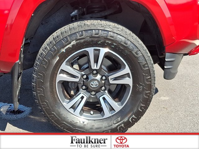 Certified 2019 Toyota Tacoma TRD Sport AWD/4WD image 8