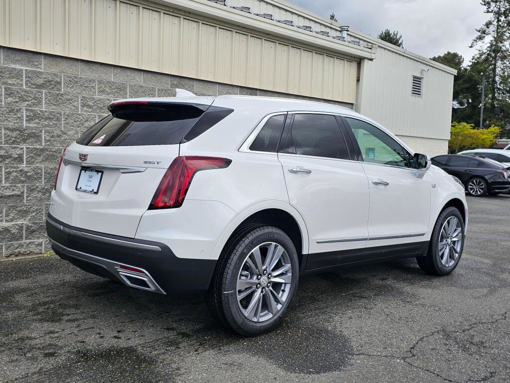 New 2026 Cadillac XT5 Premium Luxury w/ LPO, Floor Liner Package AWD/4WD image 8