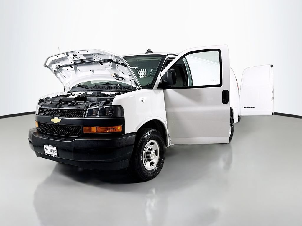 Used 2022 Chevrolet Express 2500 w/ Driver Convenience Package RWD image 14