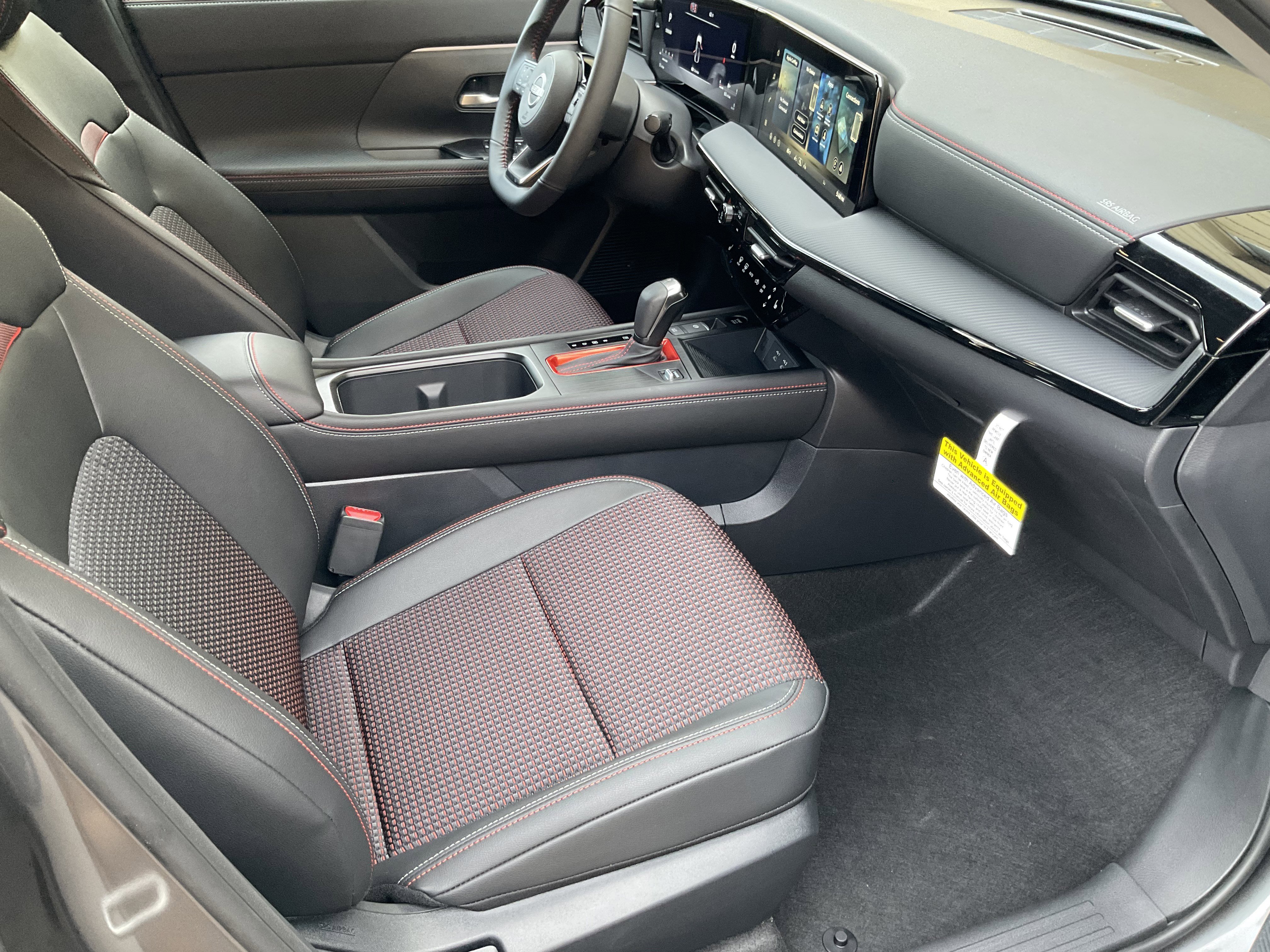 Used 2026 Nissan Kicks SR w/ Cold Weather Package image 26