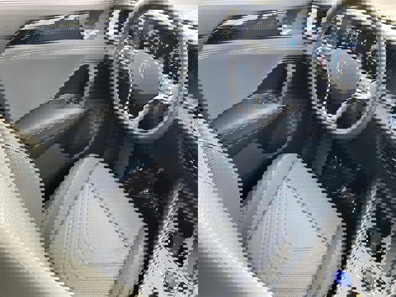 New 2025 Volkswagen Tiguan SE image 10