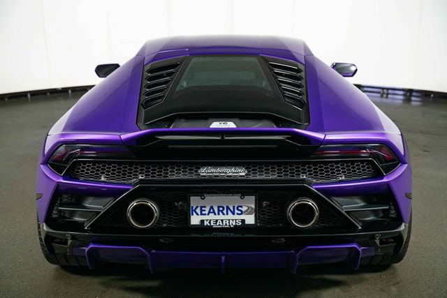 Used 2021 Lamborghini Huracan EVO RWD image 7