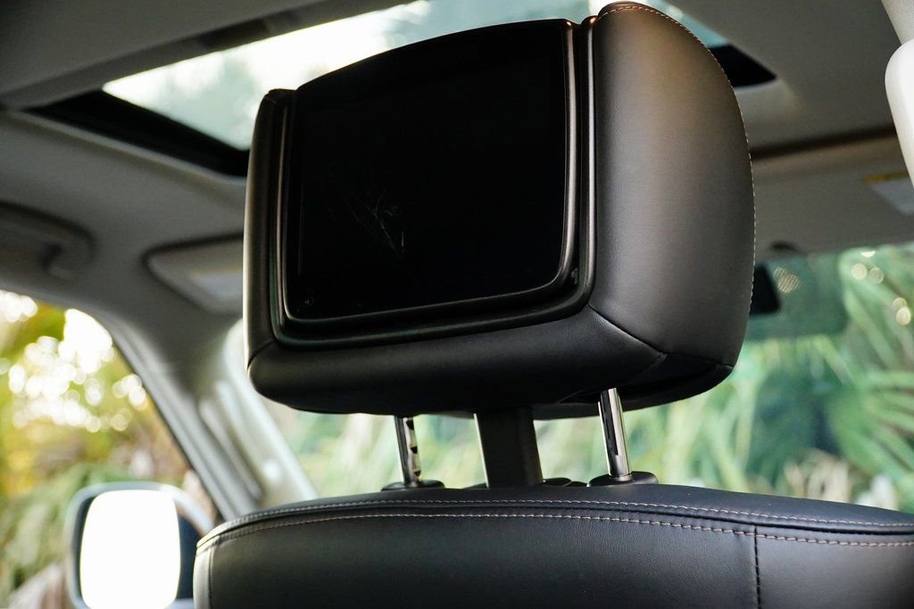 Used 2022 Nissan Armada Platinum w/ Captain's Chairs Package image 32