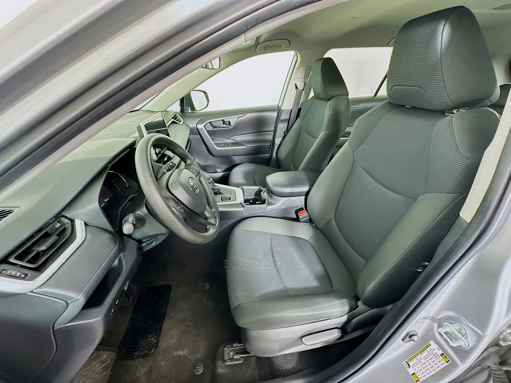 Used 2024 Toyota RAV4 LE image 13