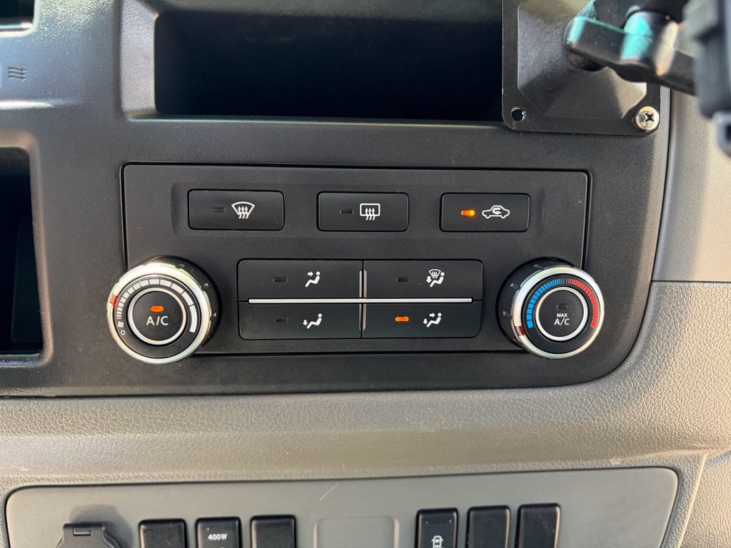 Used 2012 Nissan NV 2500 SV w/ Side Curtain Airbag Pkg RWD image 12