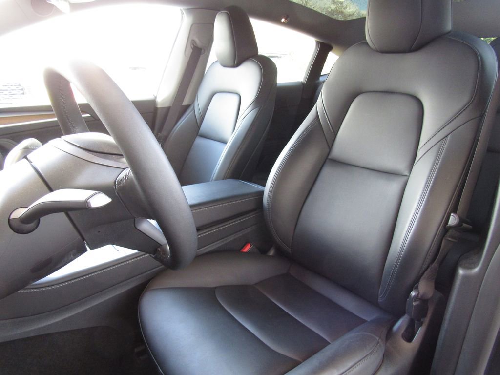 Used 2024 Tesla Model Y Long Range image 11