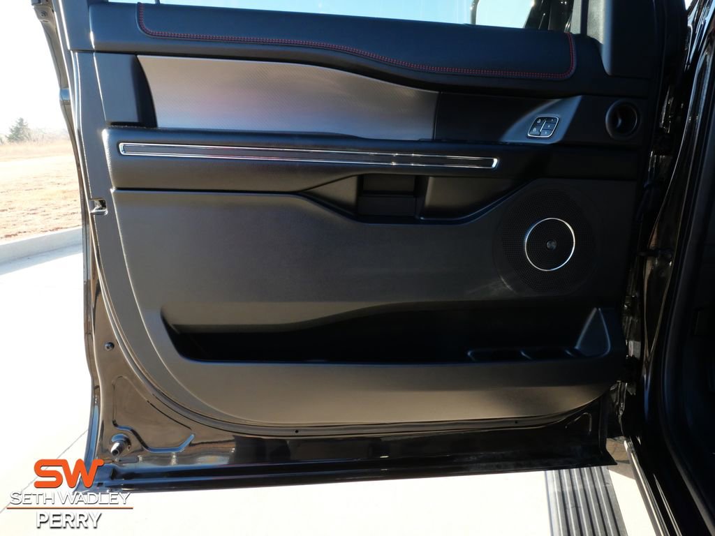 Used 2021 Ford Expedition Limited image 14